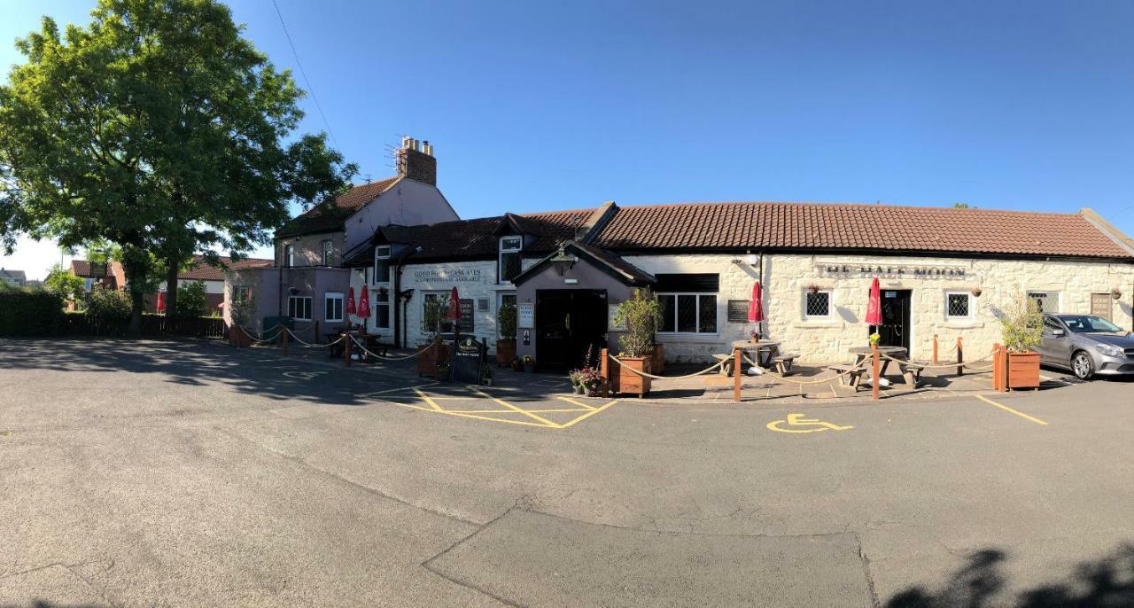 The Half Moon Inn Ashington  Buitenkant foto